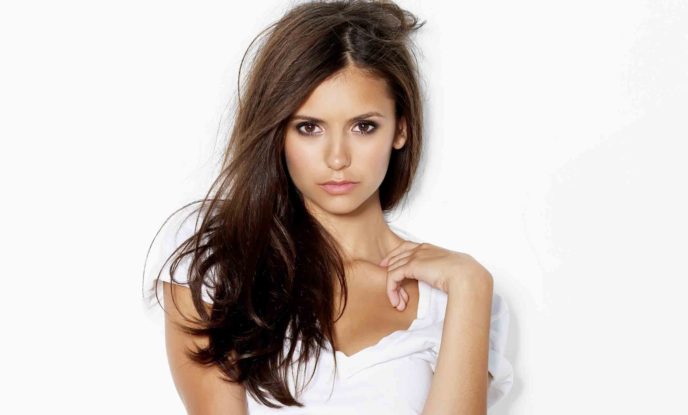 Nina Dobrev Net worth with biography, married and affair. A