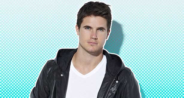 Photo ofRobbie Amell
