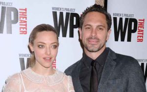 Amanda Seyfried Engaged to Thomas Sadoski